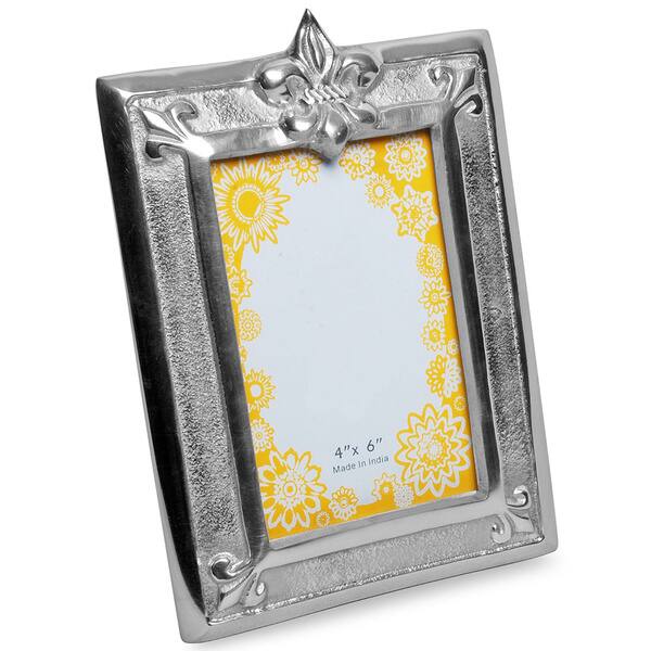 https://ak1.ostkcdn.com/images/products/8377494/Fleur-de-lis-Aluminum-4x6-Frame-Fleur-de-lis-Aluminum-4x6-inch-Frame-6c7a9231-3b98-427c-9d6a-2e047a075560_600.jpg?impolicy=medium