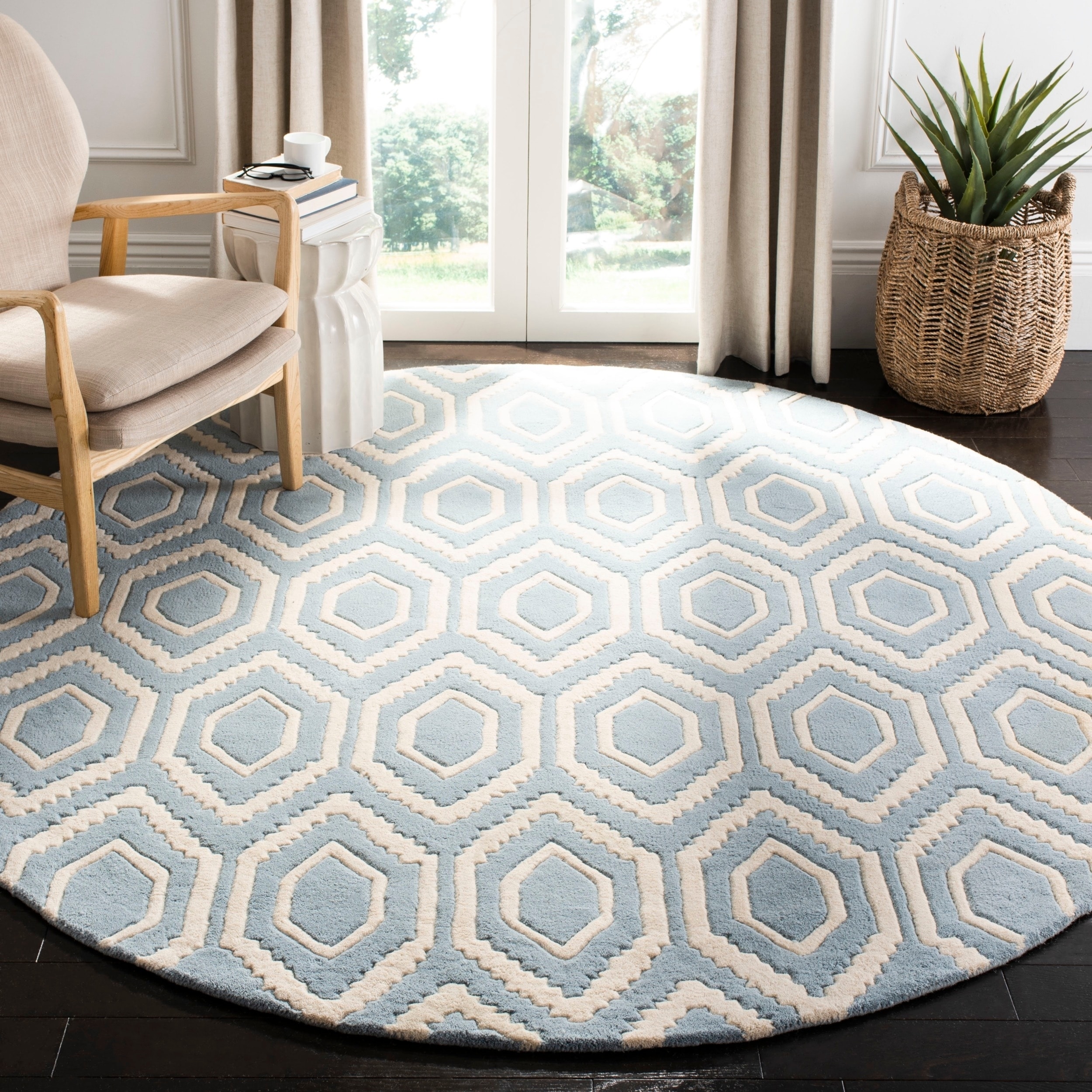 Safavieh Handmade Moroccan Chatham Blue/ Ivory Wool Rug (6 Round)