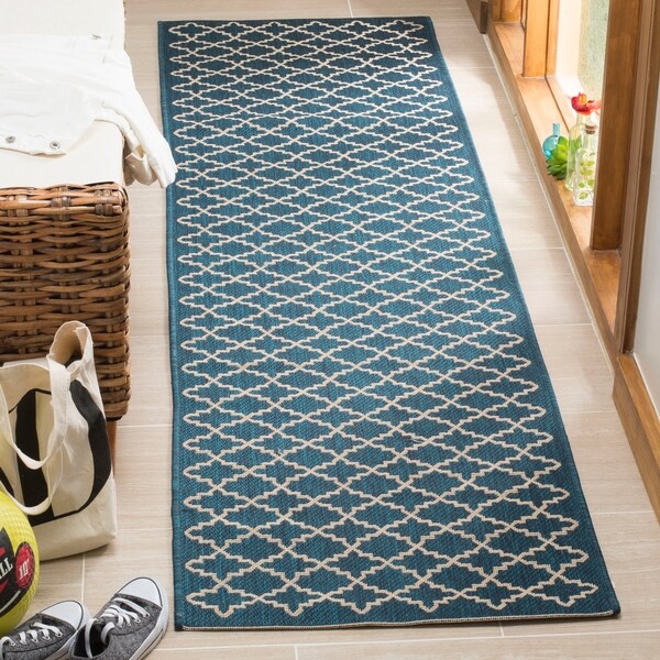 Safavieh Indoor/ Outdoor Courtyard Navy/ Beige Rug - 2'3 x 16'