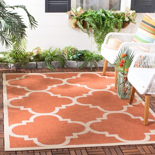 Safavieh Courtyard Quatrefoil Terracotta Indoor/ Outdoor Rug - 4' x 4' Square