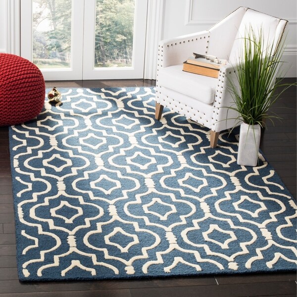 Safavieh Handmade Moroccan Cambridge Navy/ Ivory Wool Rug - 8' x 10'
