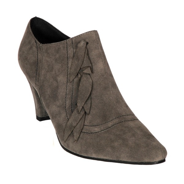 Shop Women's 'Clovy' Ankle Boots - On Sale - Free Shipping On Orders ...