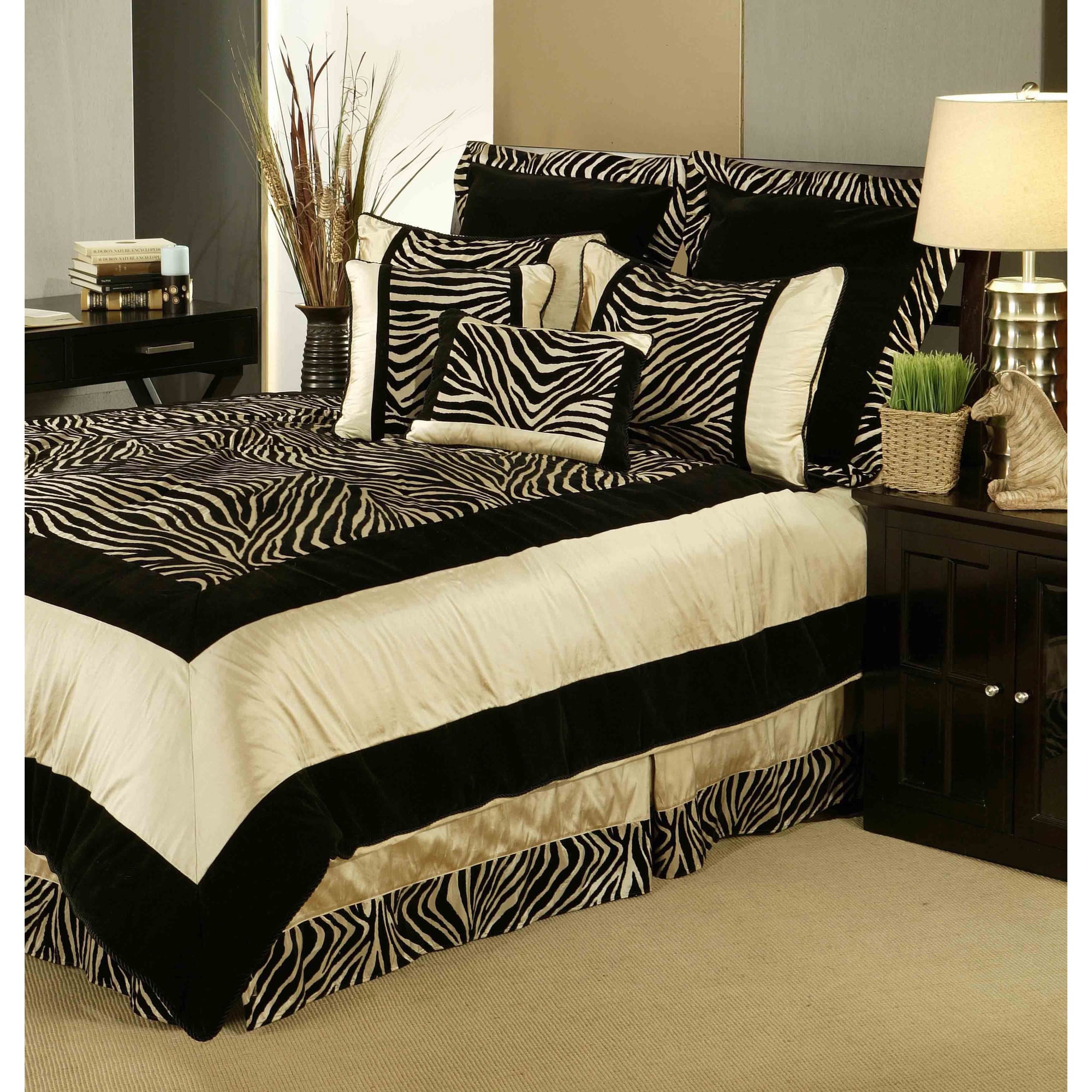 Sherry Kline Sherry Kline Zuma 7 piece Comforter Set Black Size Queen