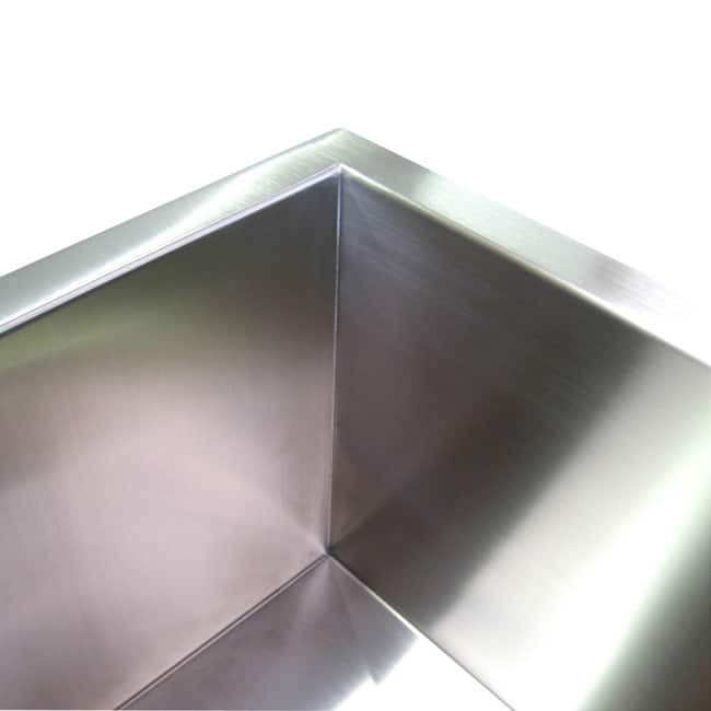 36-inch Stainless Steel 16 Gauge Curved Farmhouse Apron Single Bowl Kitchen Sink - Silver