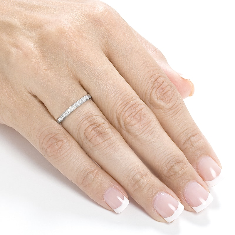 Annello by Kobelli 14k Gold 1/10ct TDW Pave-set Diamond Wedding Ring - Slender 2mm Band