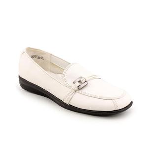 Judith Women's 'Wander' Medium Leather Casual Shoes