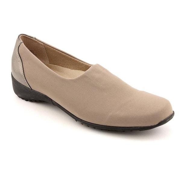 Shop Munro American Women's 'Traveler' Synthetic Casual Shoes Narrow