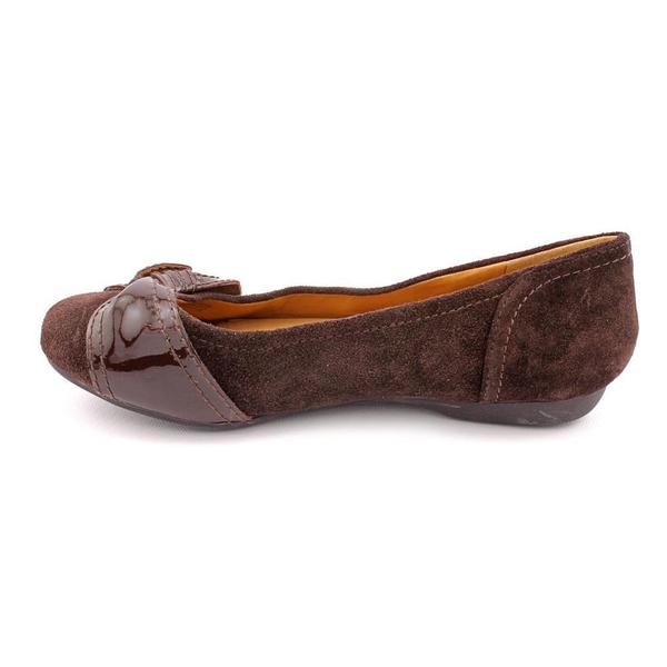 Michaela' Leather Casual Shoes (Size 
