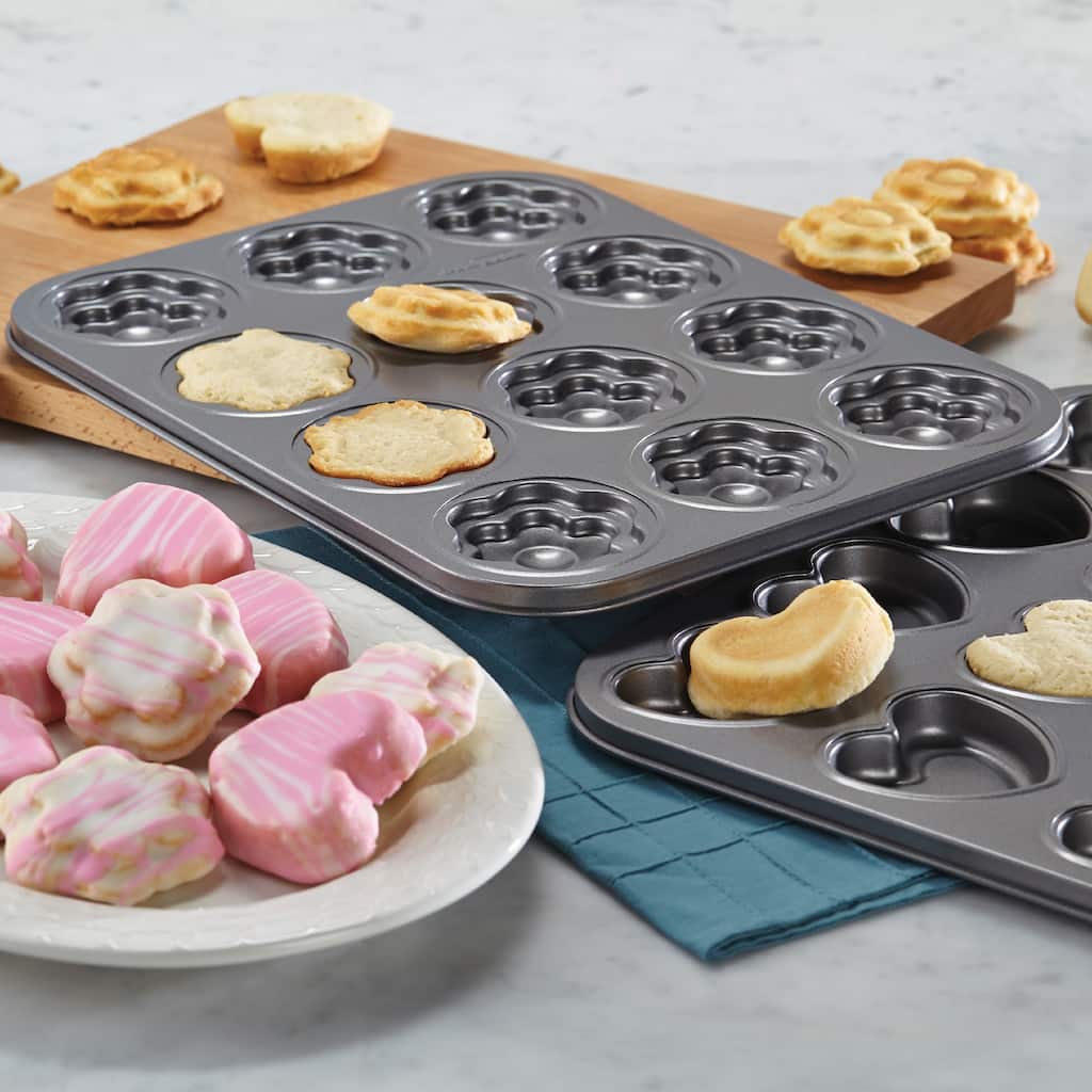 Cake Boss Novelty Nonstick Bakeware 2-piece Heart and Flower Molded Cookie Pan Set