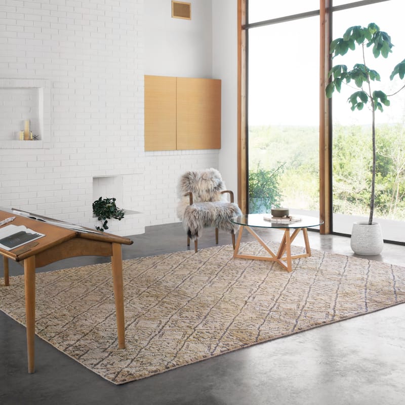 Hand-knotted Phoenix Shell Rug