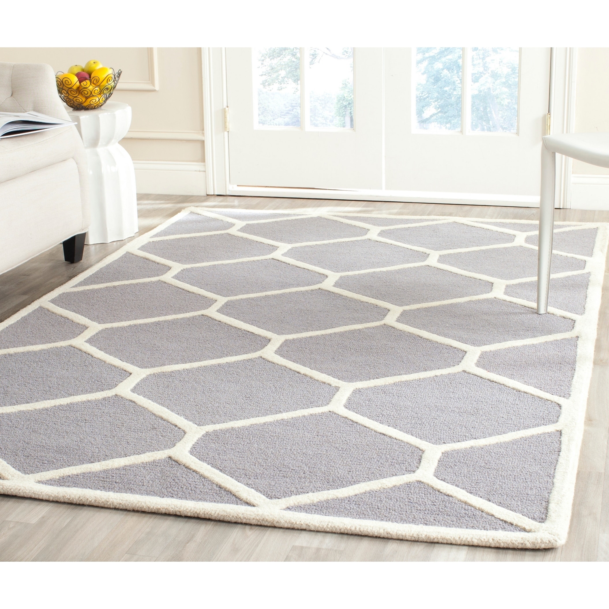 Safavieh Handmade Moroccan Cambridge Trellis pattern Silver/ Ivory Wool Rug (6 X 9)