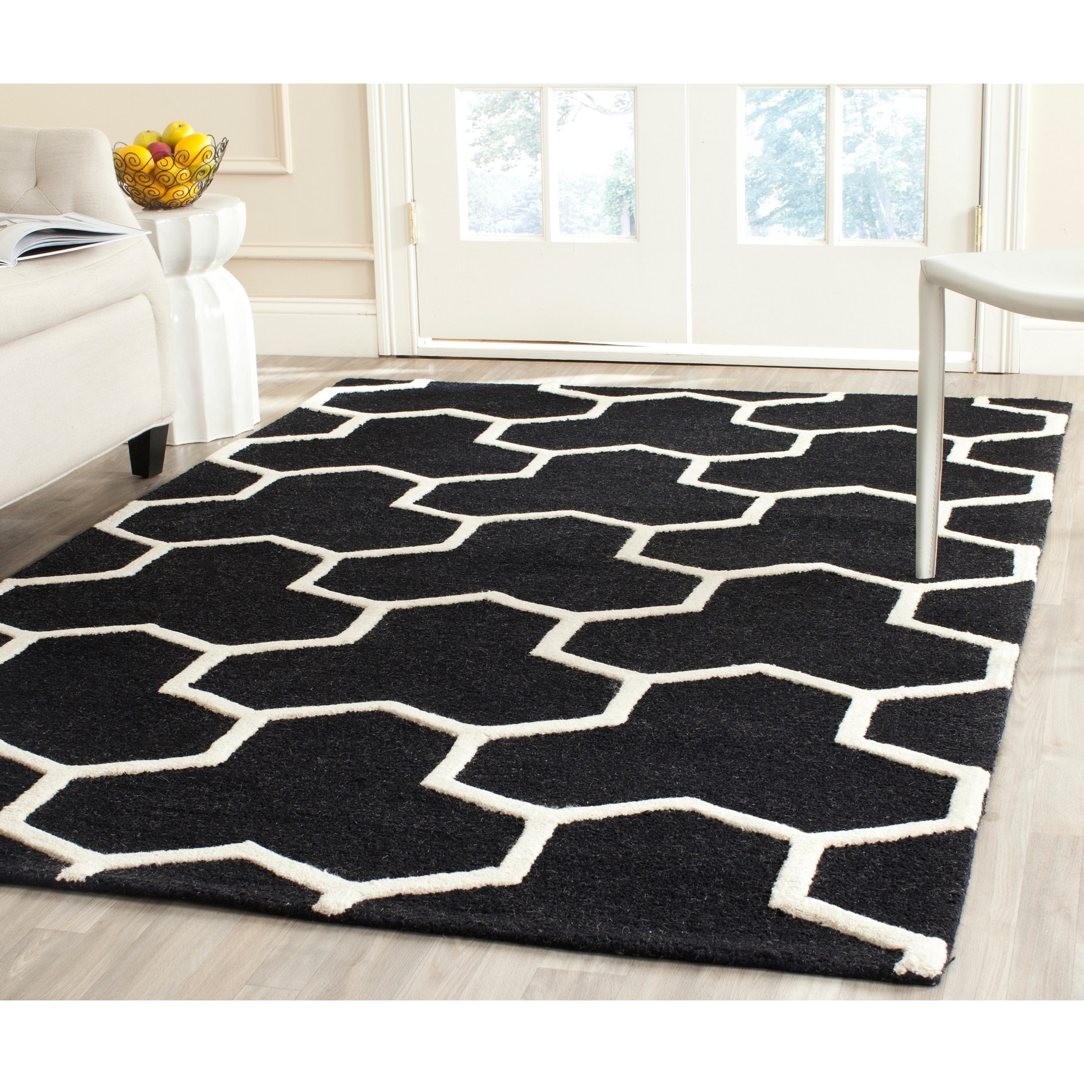 Safavieh Handmade Moroccan Cambridge Canvas backed Black/ Ivory Wool Rug (6 X 9)