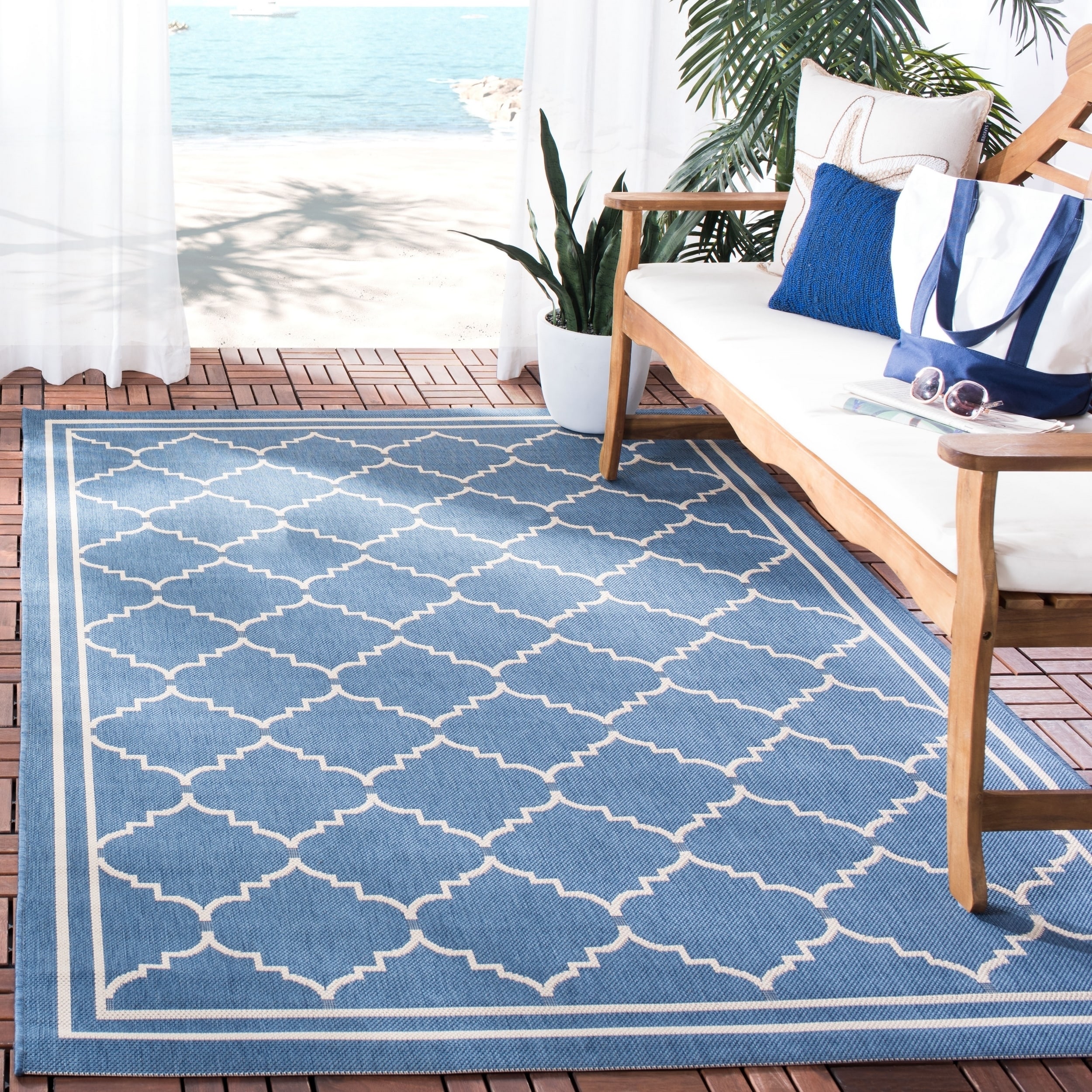 Safavieh Practical Indoor/ Outdoor Courtyard Blue/ Beige Rug (27 X 5)