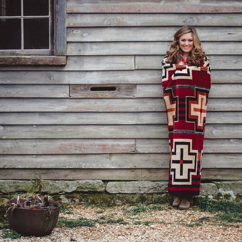 Denali Bounty Red/Black Blanket - 60x70