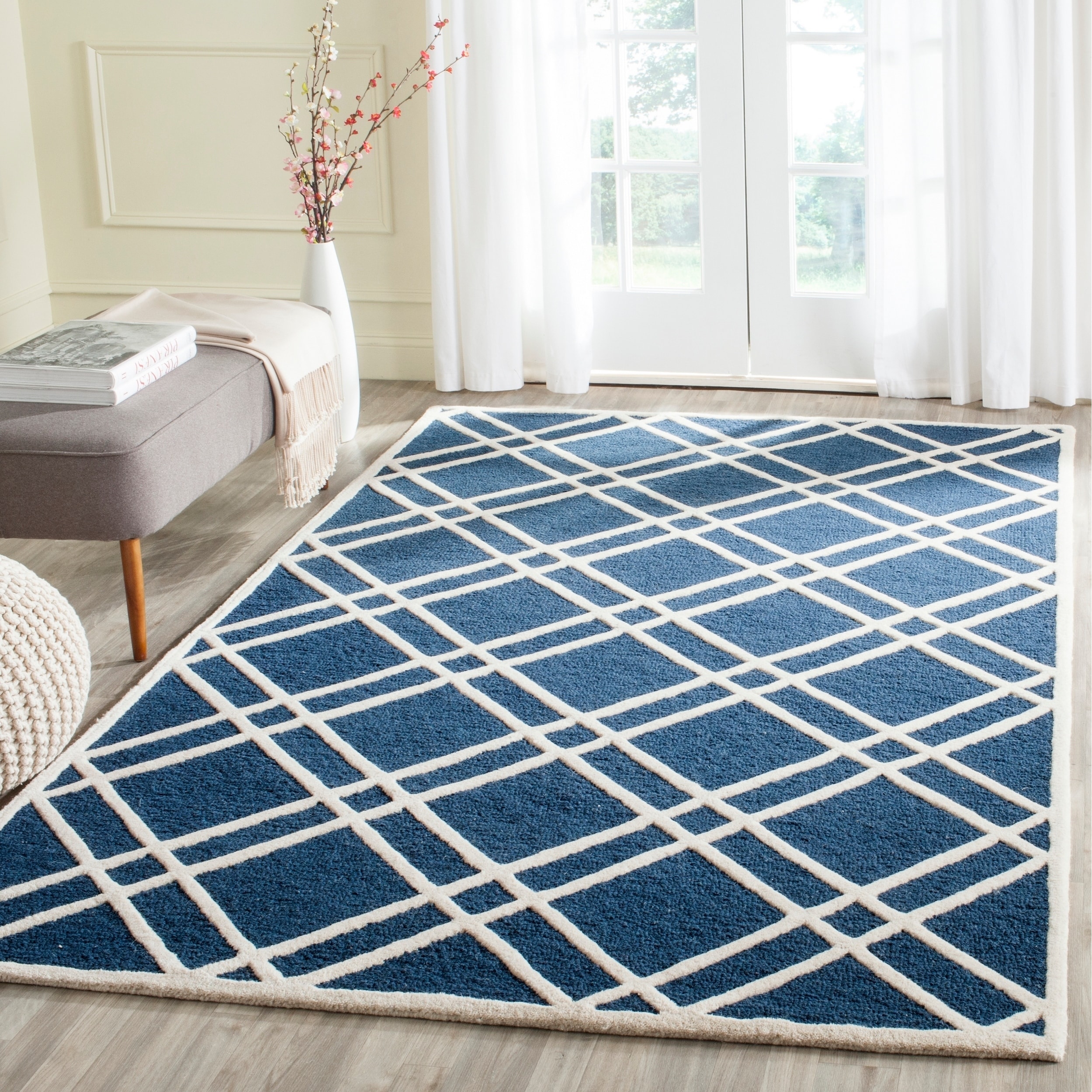 Safavieh Handmade Moroccan Cambridge Navy/ Ivory Wool Indoor Rug (3 X 5)