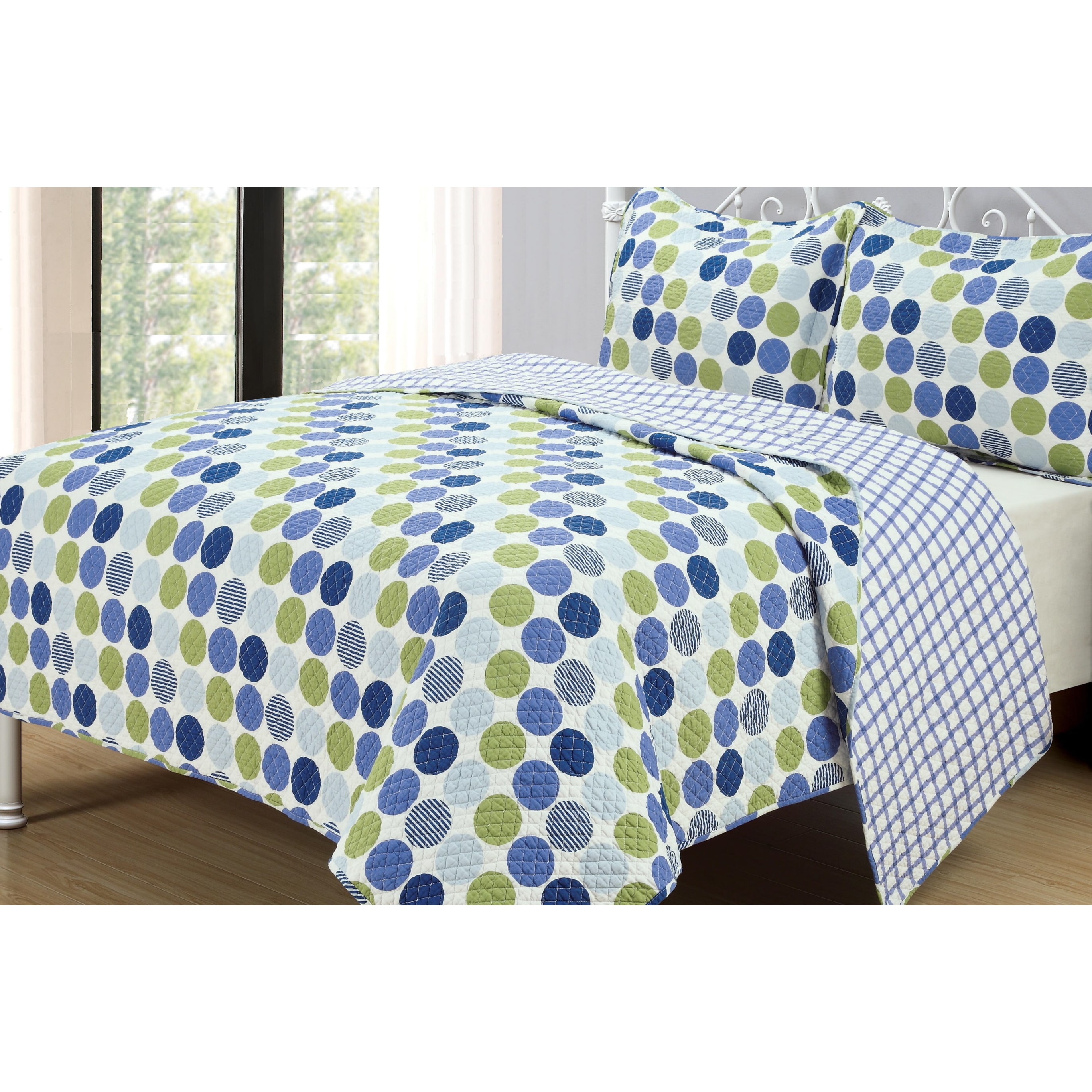 Dotty 3 piece Reversible Cotton Quilt Set