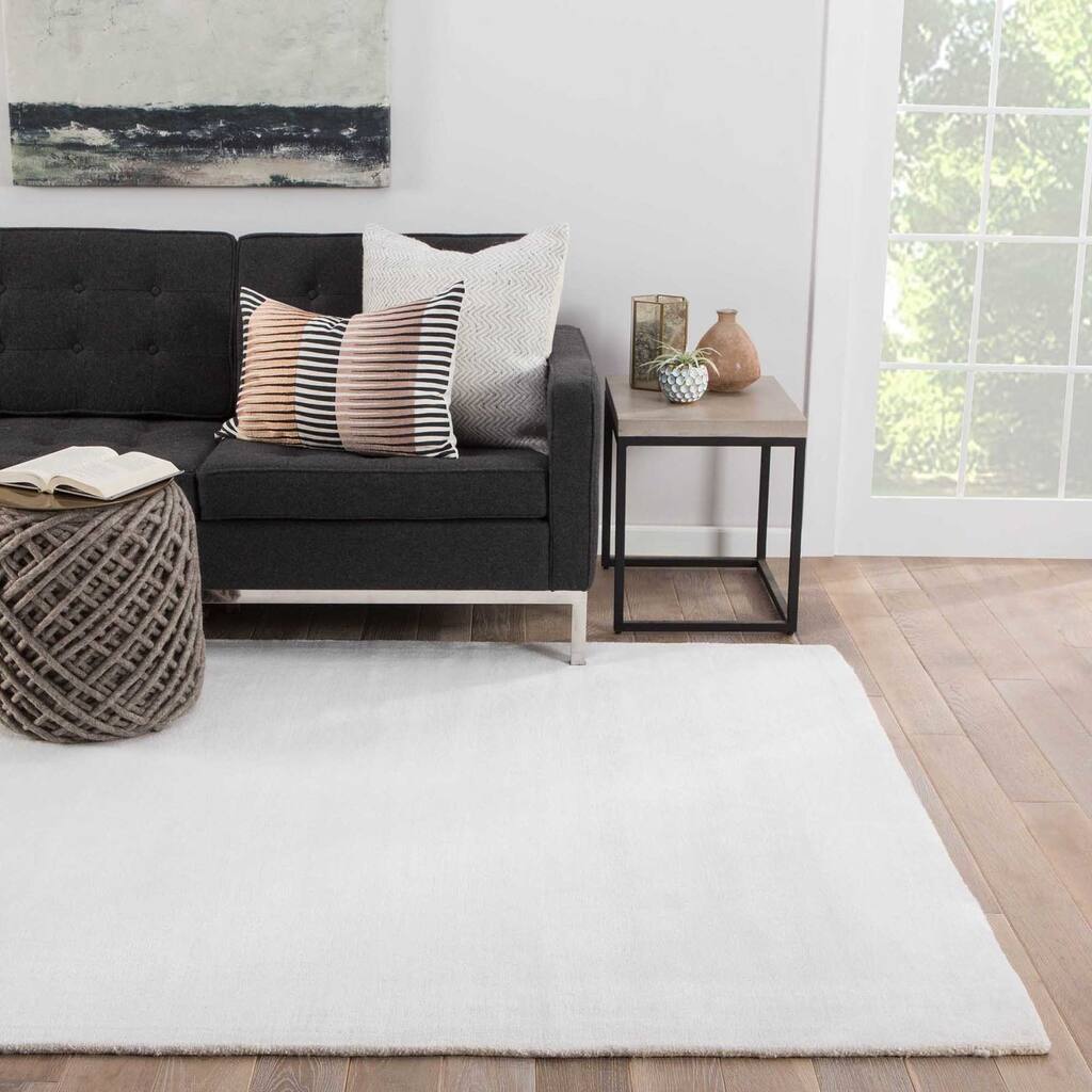 Aurora Handmade Solid White Area Rug (9' X 13') - 9' x 13'