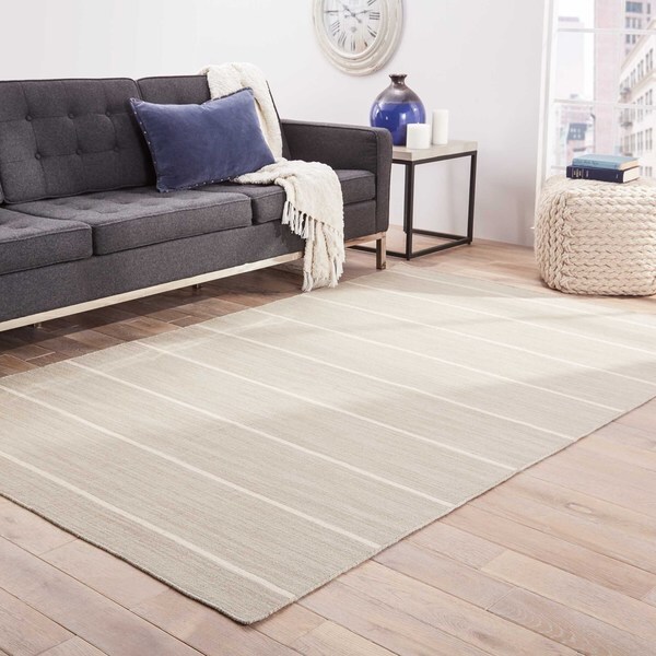 Byron Handmade Stripe Gray/ White Area Rug (5' X 8') - 5' x 8'