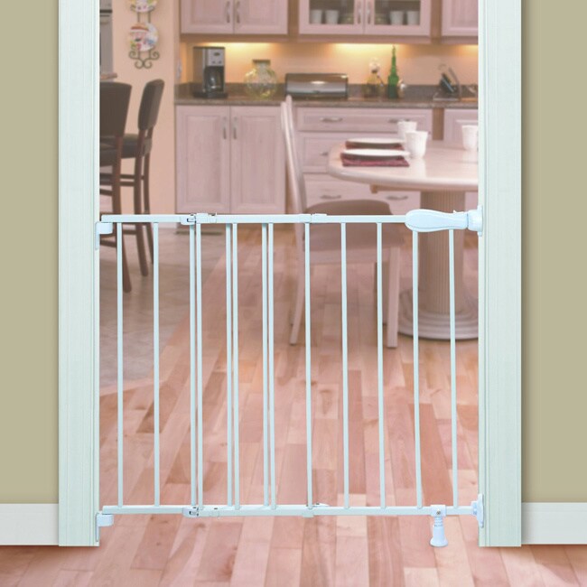 Summer Infant Slide Lock Top of Stairs Metal Gate White Bed