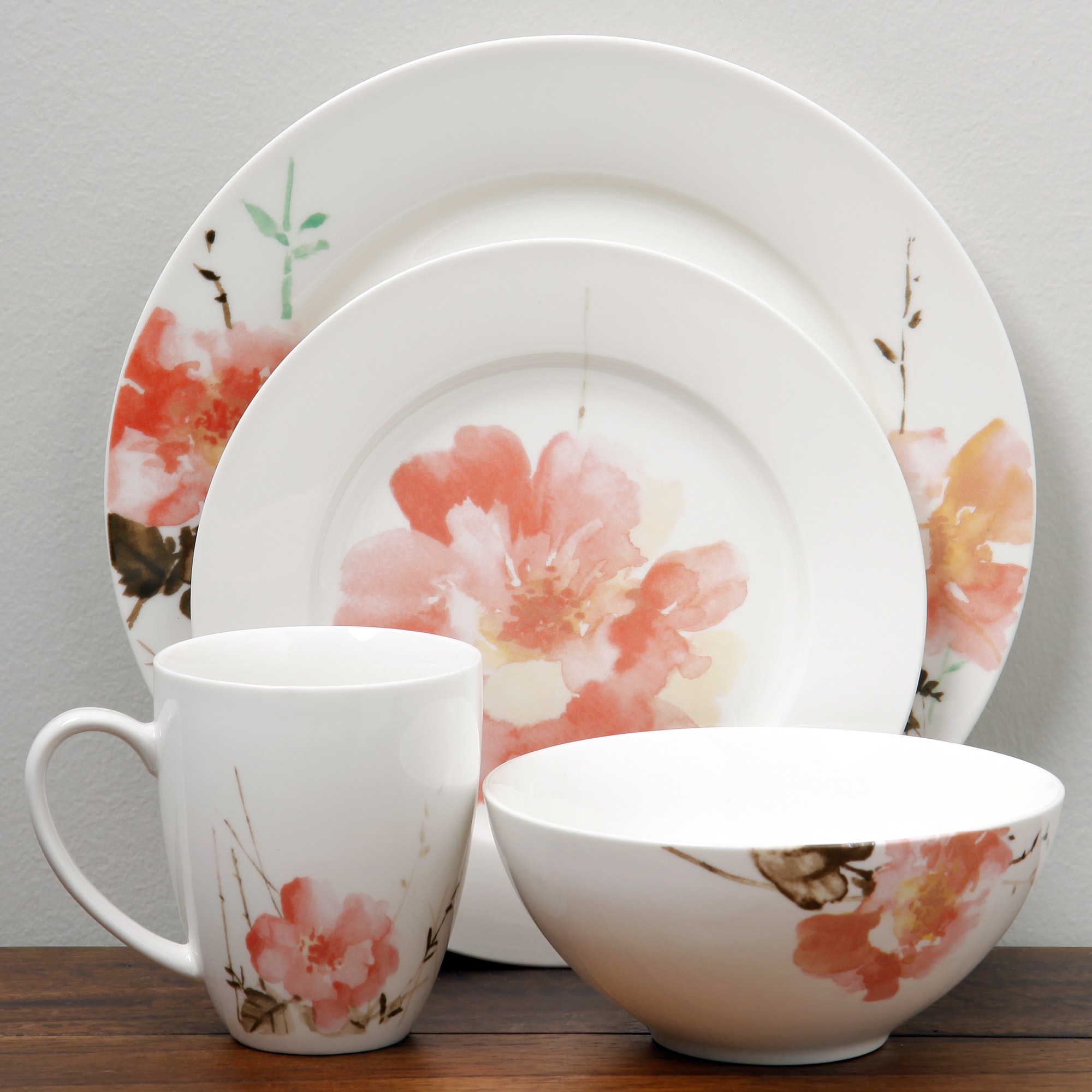 Oneida Amore 16 piece Dinnerware Set