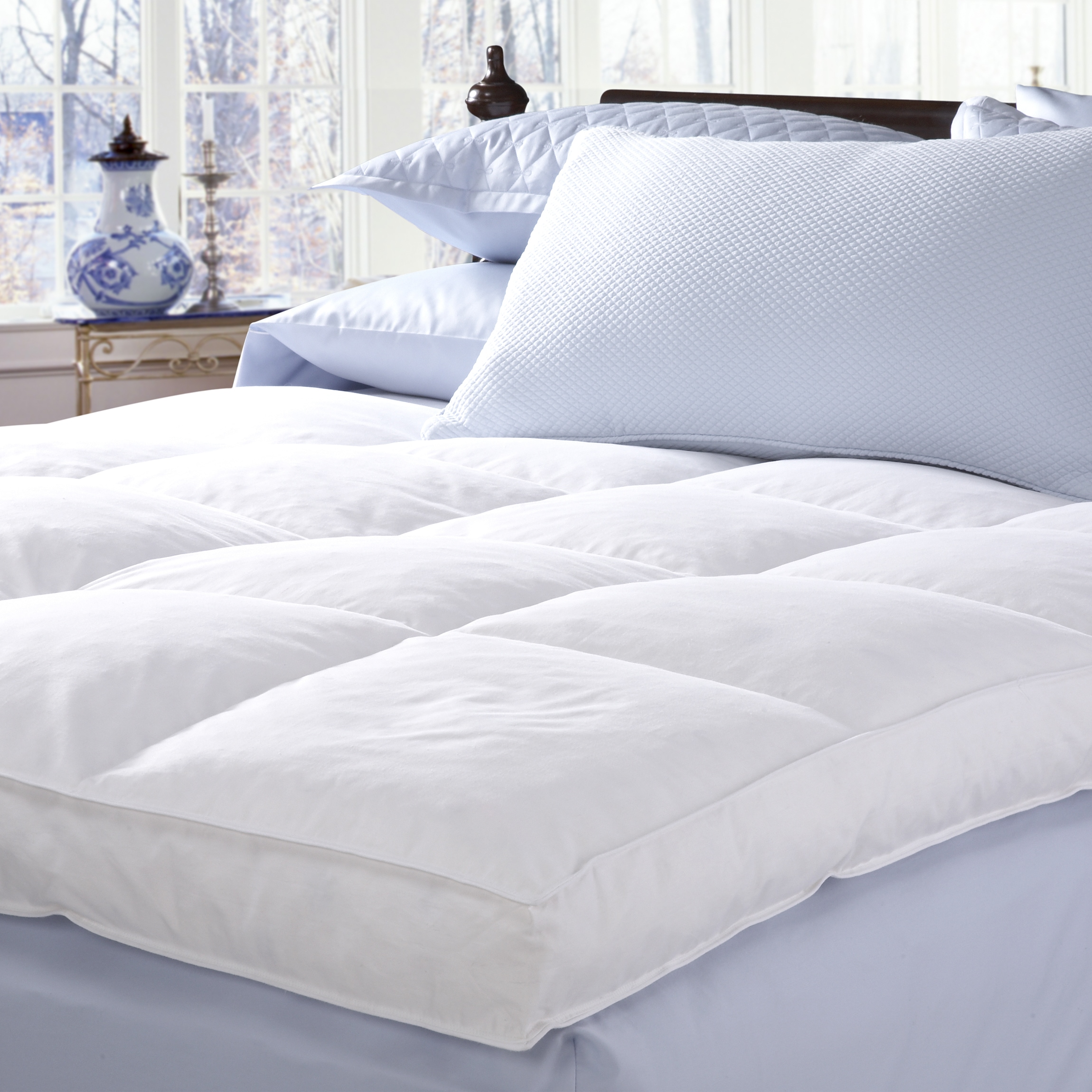 Famous Maker 230 Thread Count White Goose Featherbed