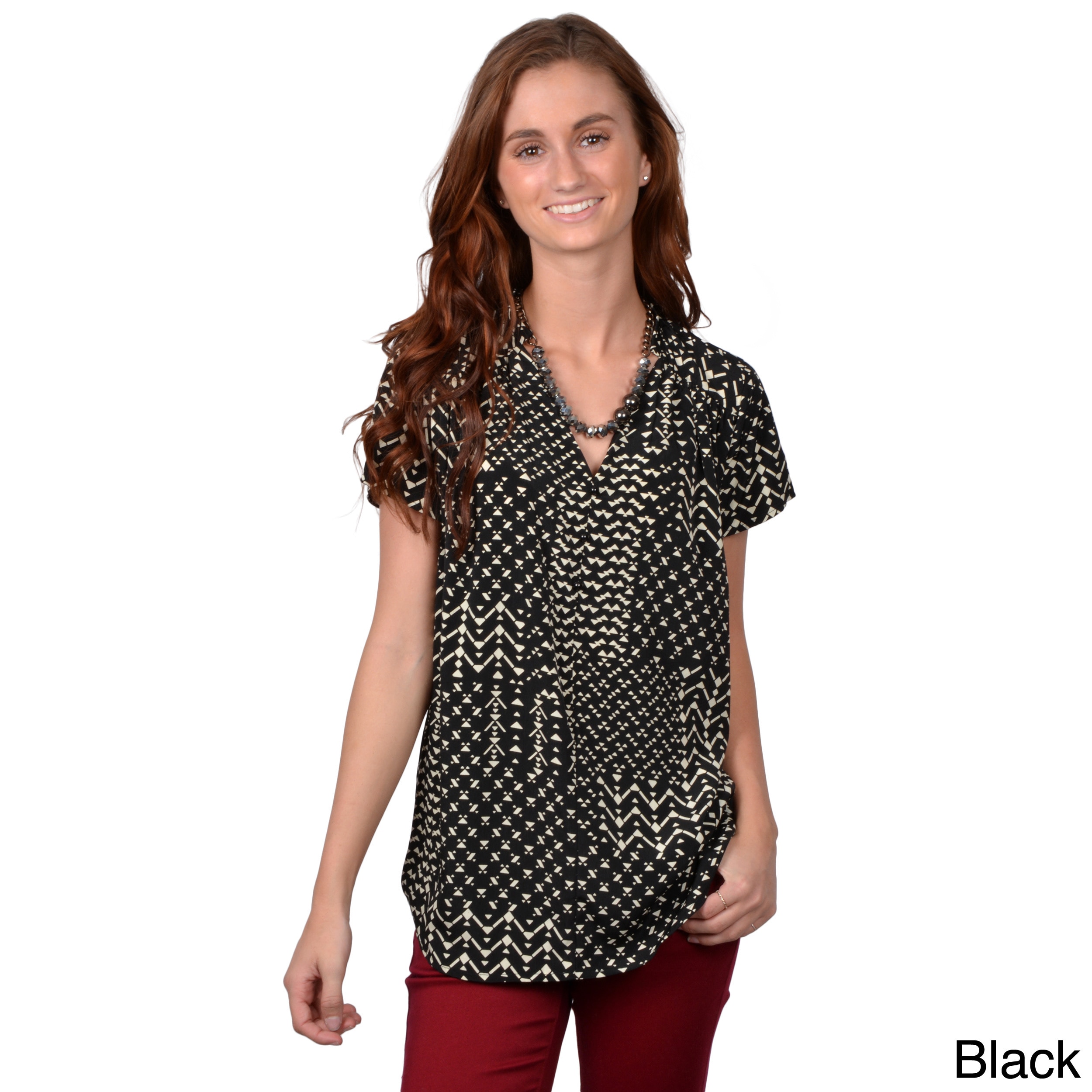 Journee Collection Juniors Geometric Short sleeve V neck Blouse