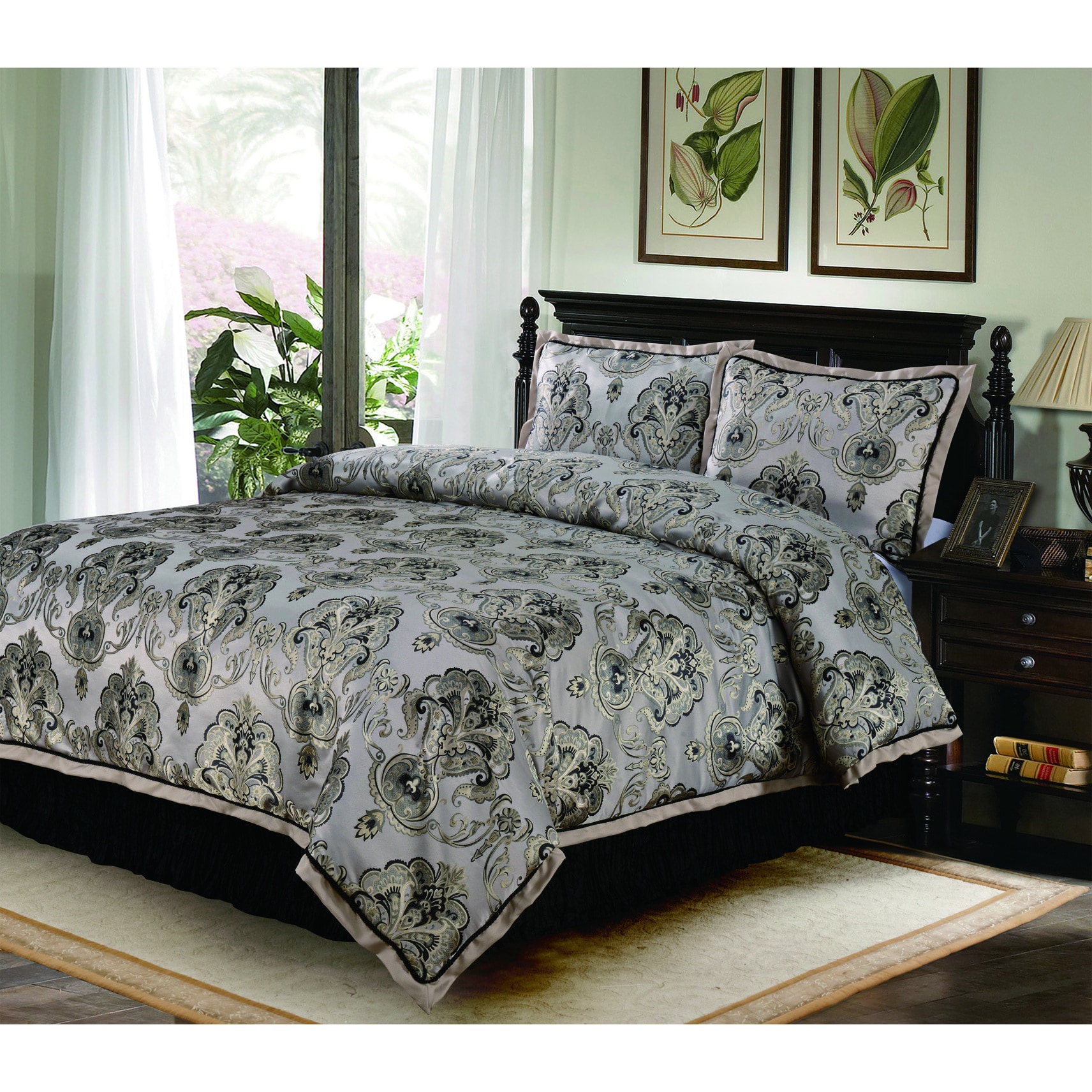 Essex 4 piece Comforter Set