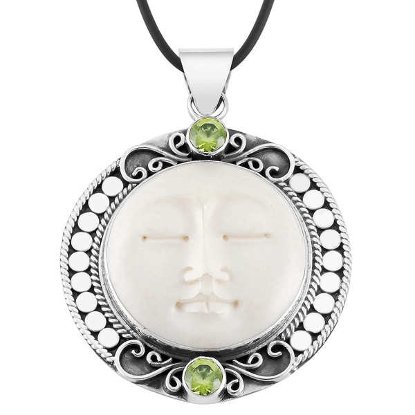 Silver 'Mother Earth Sleeps' Peridot Cow Bone Necklace (Indonesia) Necklaces
