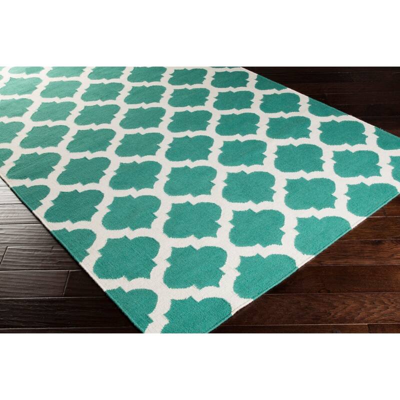 Hand-woven Carvin Moroccan Trellis Flatweave Wool Area Rug