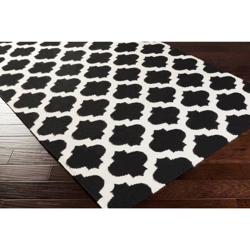 Hand-woven Carvin Moroccan Trellis Flatweave Wool Area Rug