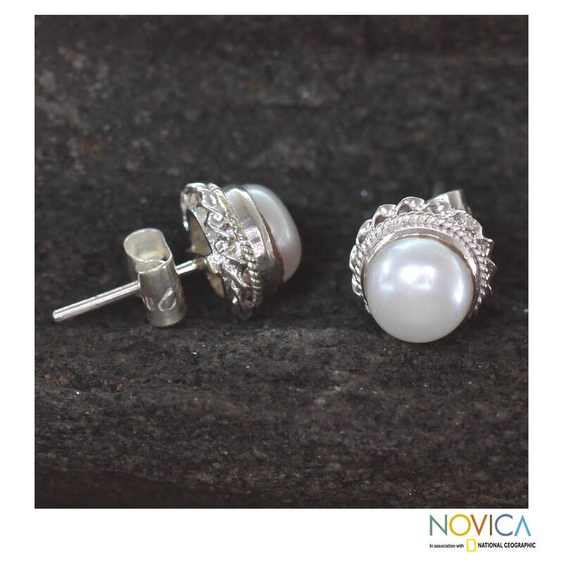Handmade Sterling Silver 'Blossoming Purity' Pearl Earrings (7 mm) (India)