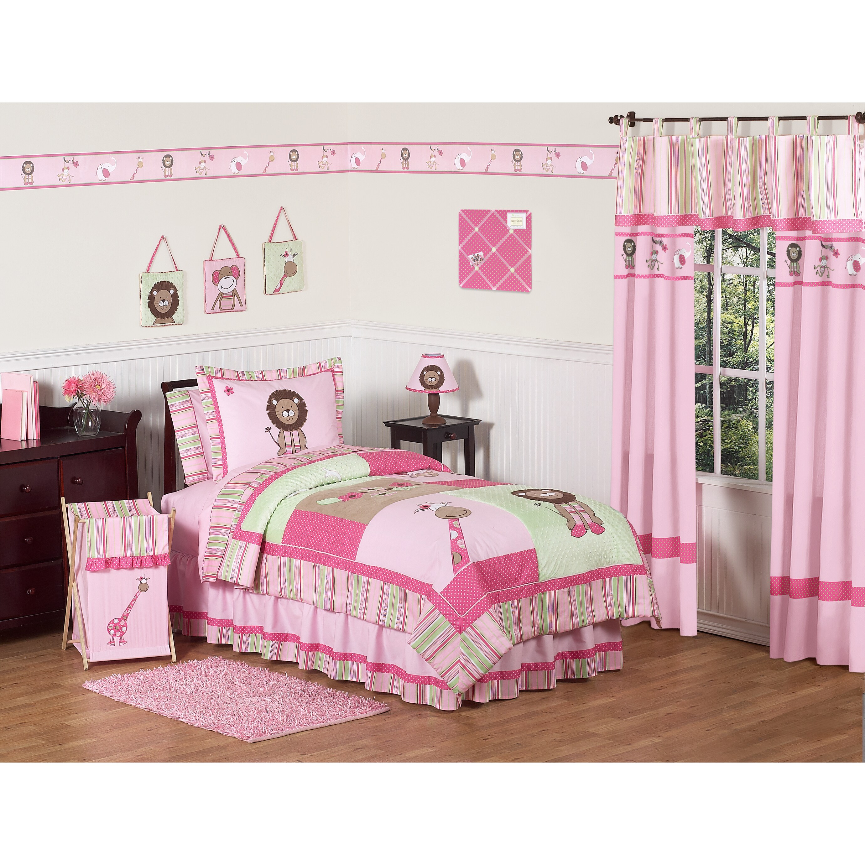 Sweet Jojo Designs Girls Jungle 4 piece Twin Comforter Set (Pink/ greenMaterials 100 percent cotton, suede, minky fabricsFill material PolyesterCare instructions Machine washableBrand Sweet Jojo DesignsComforter 62 inches wide x 86 inches longSham 2