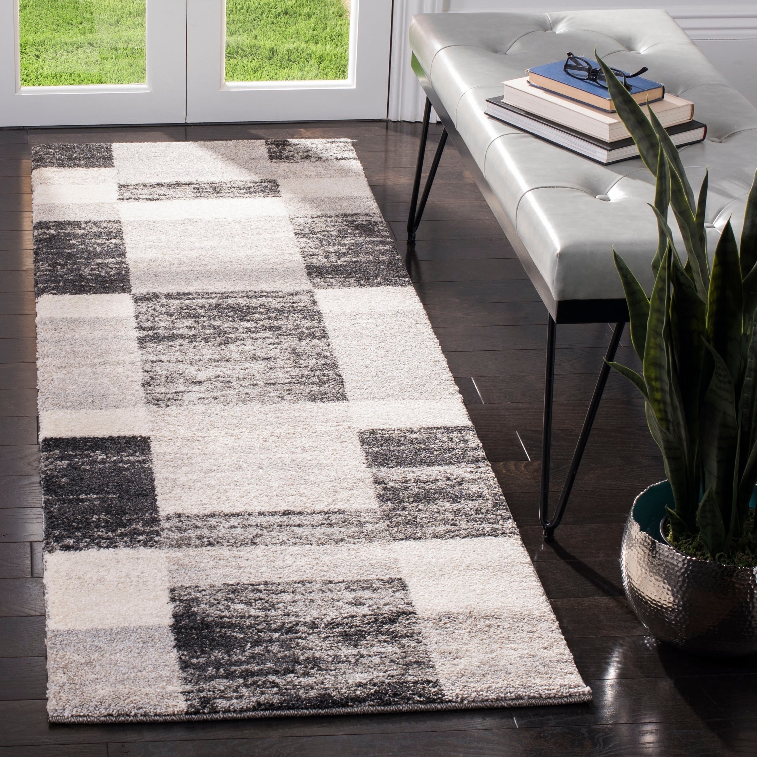 Safavieh Retro Black/ Light Grey Rug (23 X 7)