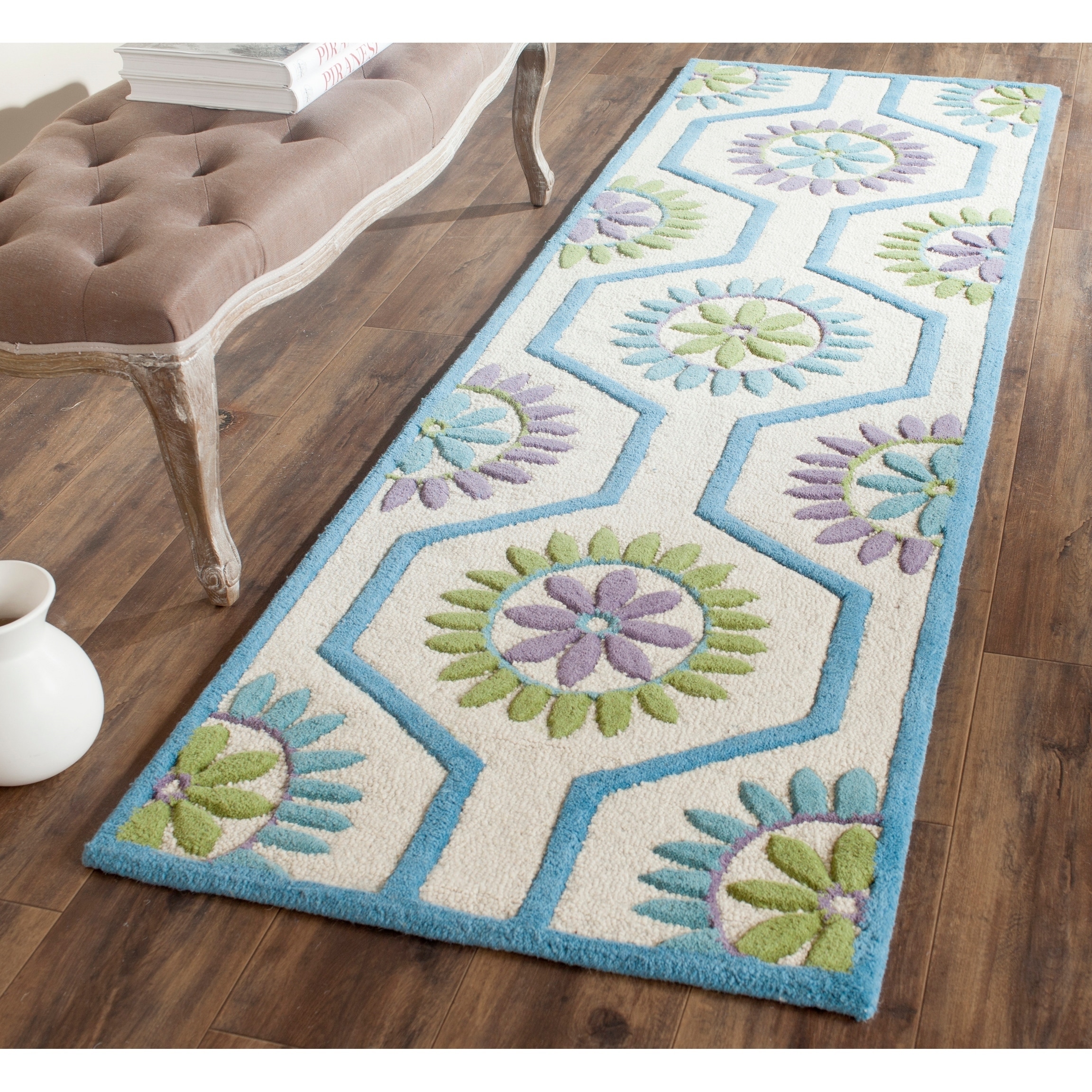 Safavieh Handmade Moroccan Cambridge Ivory/ Blue Wool Rug (26 X 8)