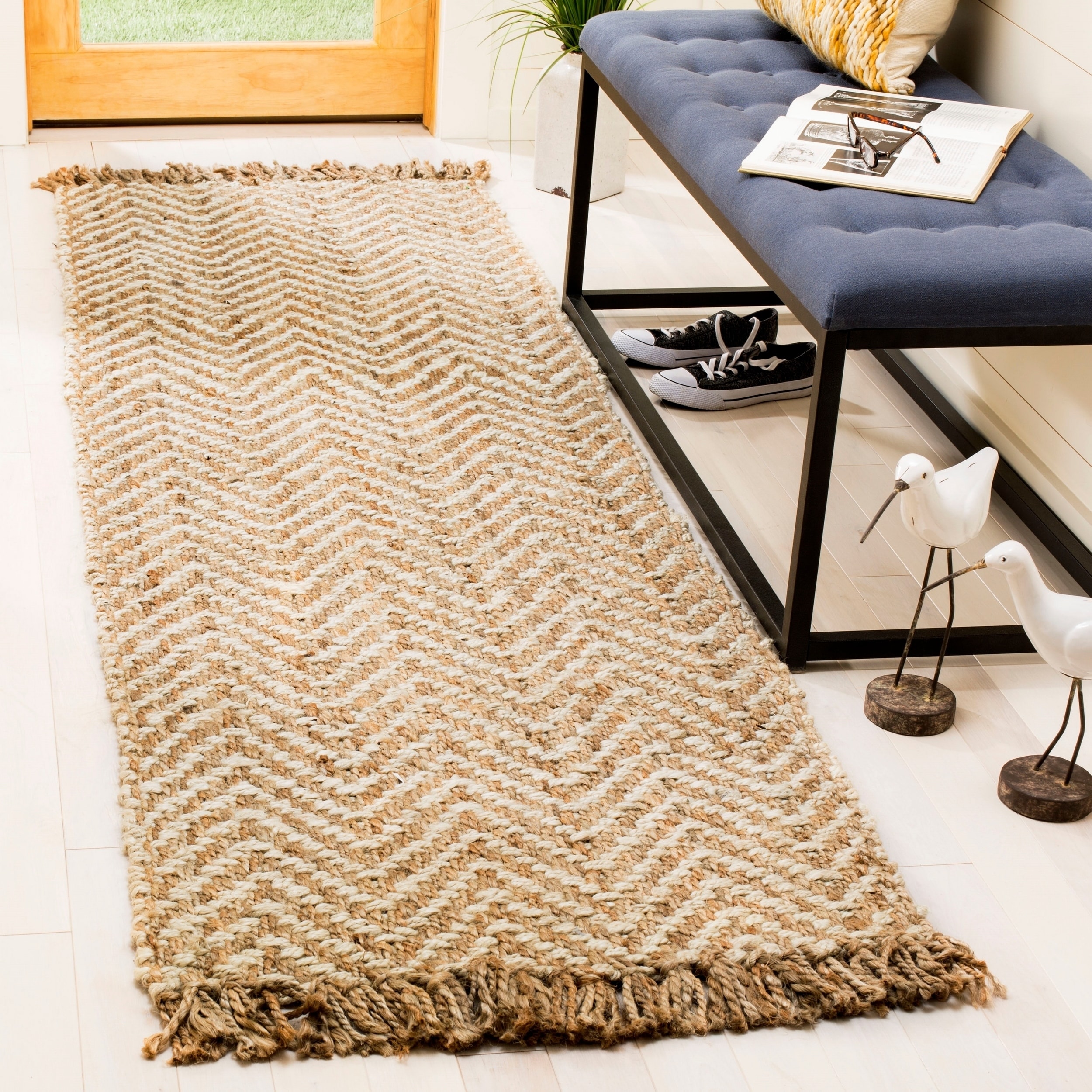 Safavieh Hand woven Natural Fiber Bleach/ Natural Jute Rug (26 X 8)