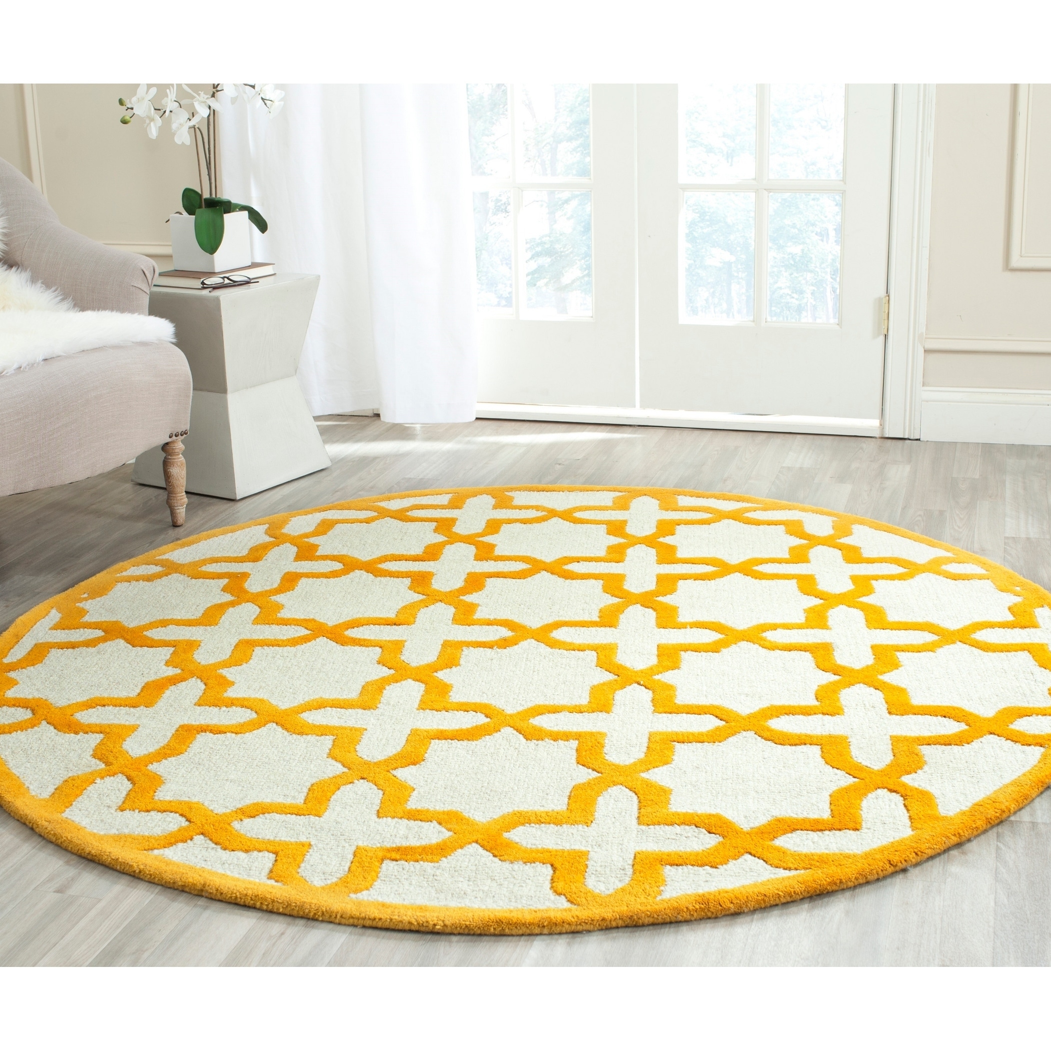 Safavieh Handmade Moroccan Cambridge Ivory/ Gold Wool Rug (6 Round)