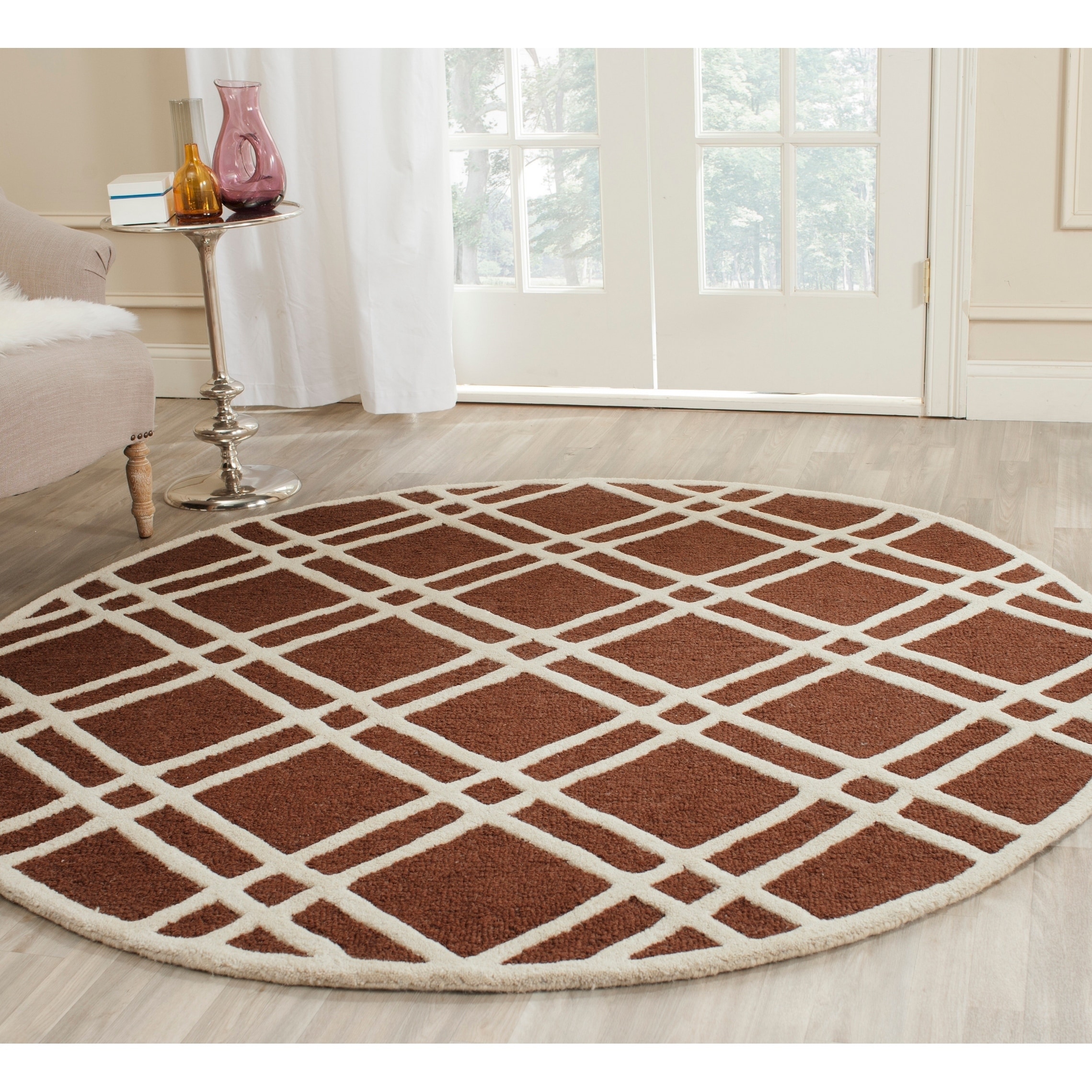 Safavieh Handmade Moroccan Cambridge Dark Brown/ Ivory Wool Rug (6 Round)