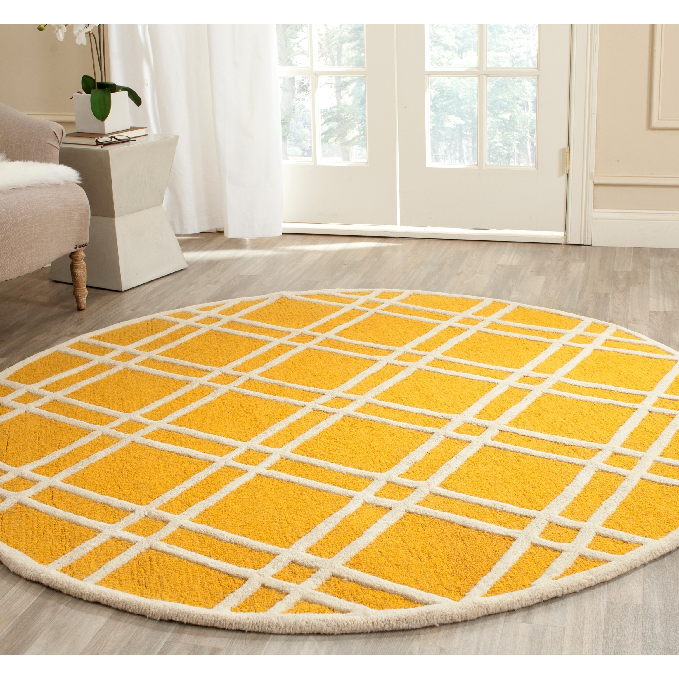 Safavieh Handmade Moroccan Cambridge Gold/ Ivory Wool Rug (6 Round)