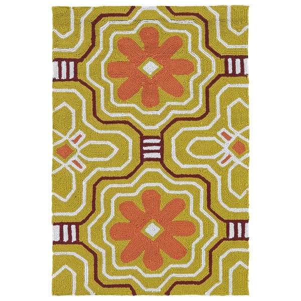 Handmade Luau Gold Tile Indoor/ Outdoor Rug (2' x 3') - 2' x 3'