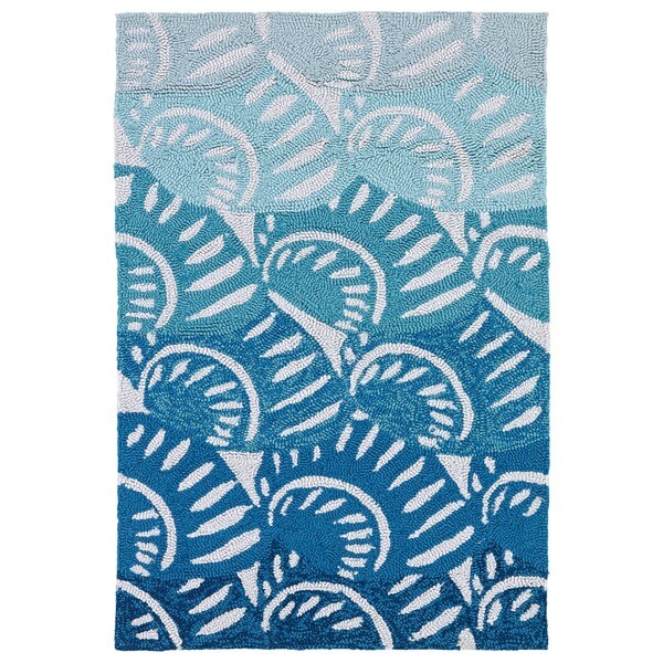 Indoor/ Outdoor Luau Blue Seashell Rug (2' x 3') - 2' x 3'