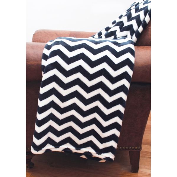 Thro by Marlo Lorenz Classic Chevron Fleece Throw Blanket Bed