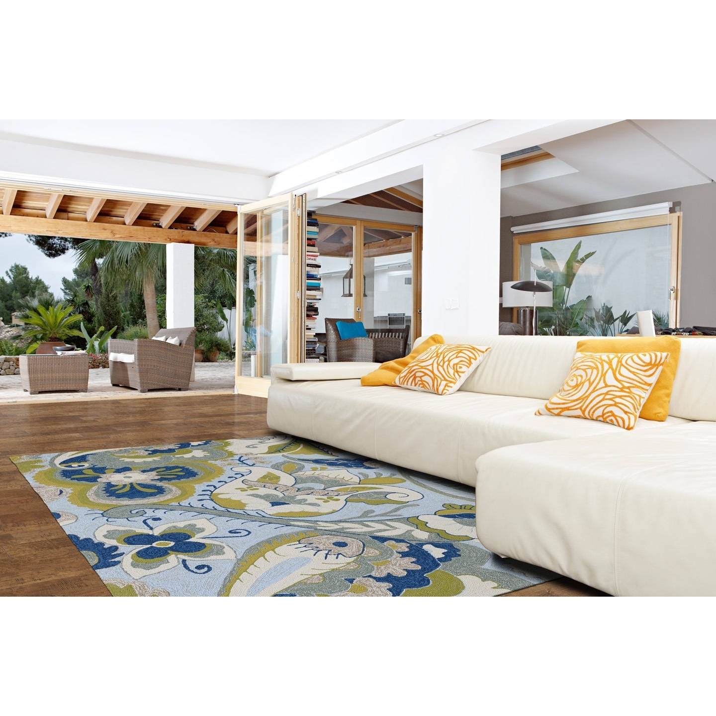 Indoor/ Outdoor Fiesta Spring Blue Rug (76 X 9)