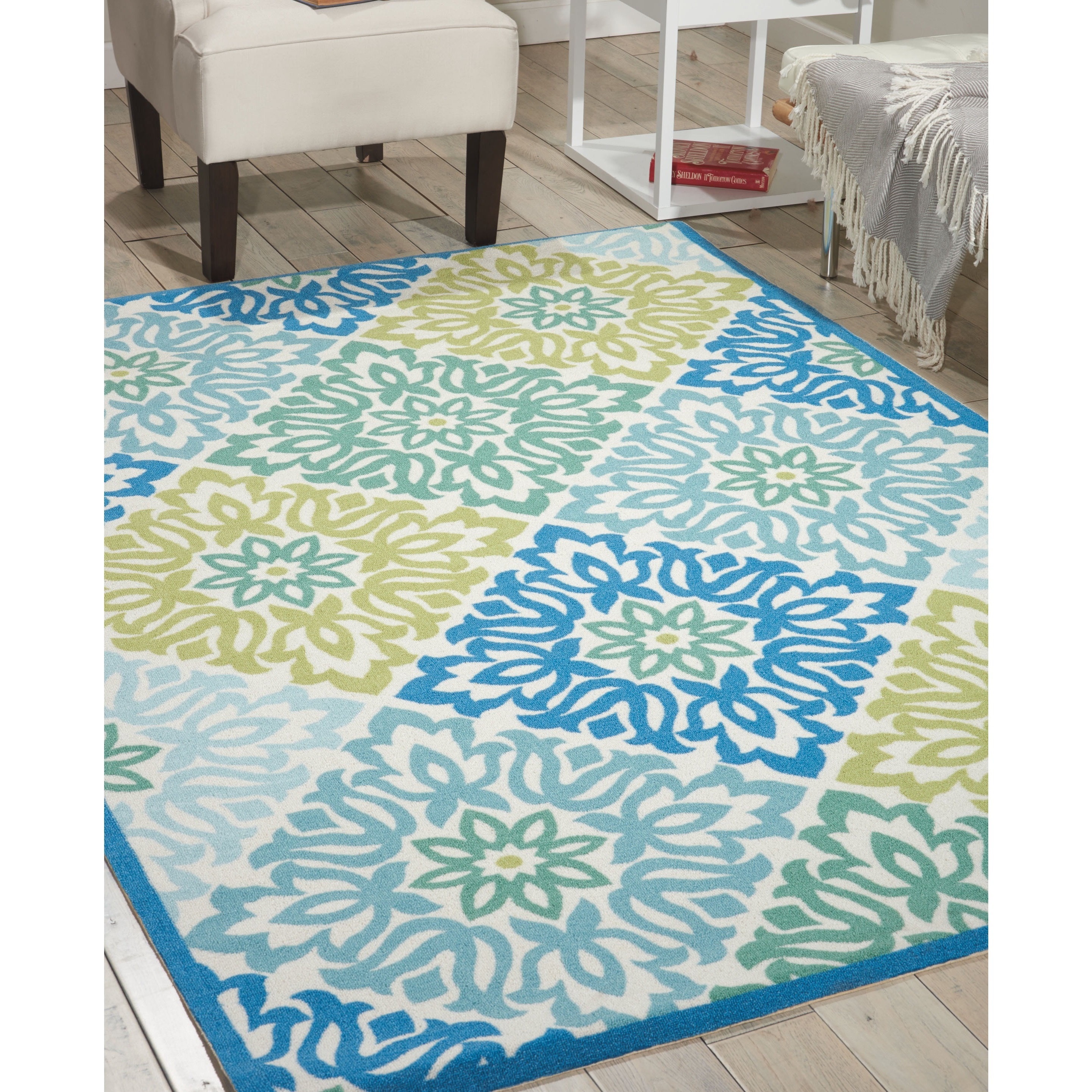 Nourison Waverly Sun And Shade Marine Rug (53 X 75)