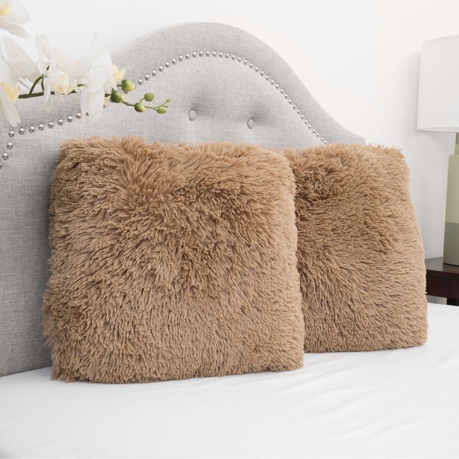 Faux Fur 18 Inch Decorative Throw Pillows Set Of 2 Overstock 8817153