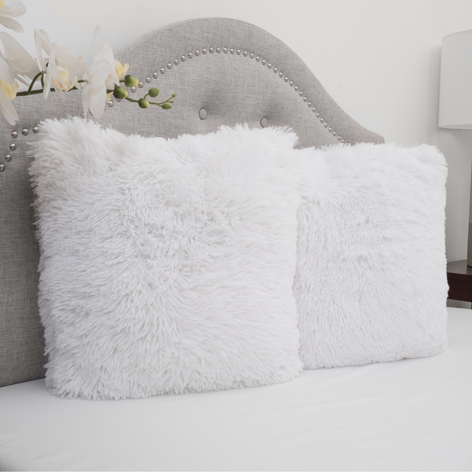 Faux Fur 18 Inch Decorative Throw Pillows (set of 2) (As Is Item) - Bed  Bath & Beyond - 32597652