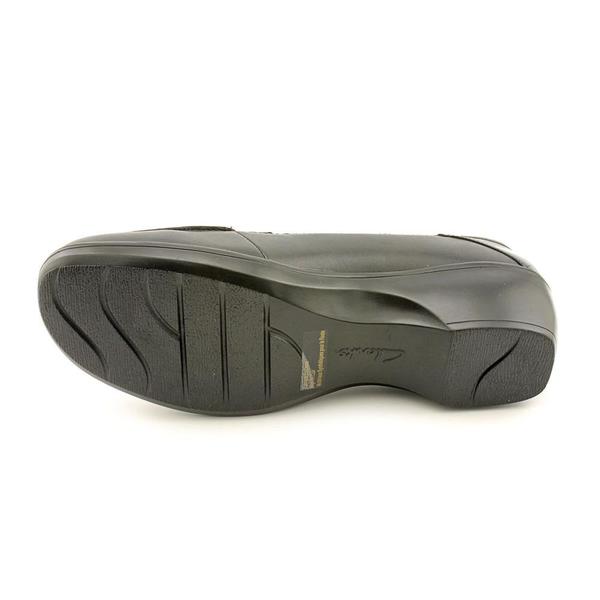 clarks womens wide dress shoes