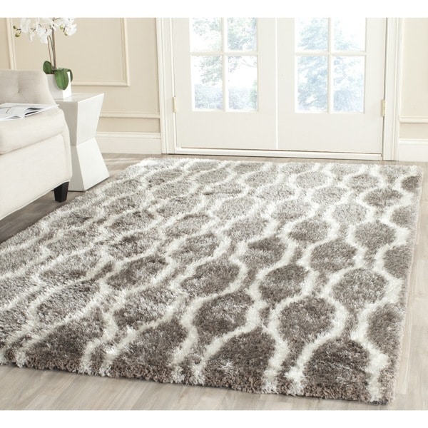 Safavieh Handmade Barcelona Shag Silver/ White Polyester Rug - 8' x 10'