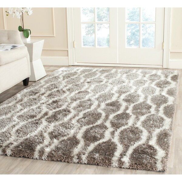 Safavieh Handmade Barcelona Shag Silver/ White Polyester Rug - 8' x 10'