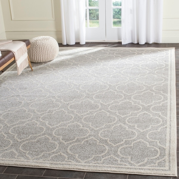 Safavieh Amherst Indoor/ Outdoor Light Grey/ Ivory Rug - 8' x 10'