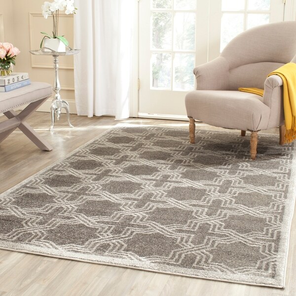 Safavieh Amherst Indoor/ Outdoor Grey/ Light Grey Rug - 8' x 10'